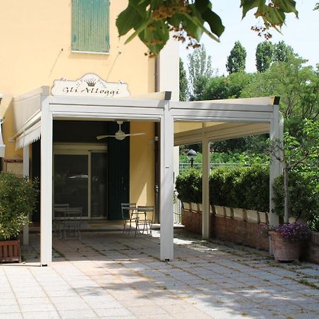 Gli Alloggi De Il Piccolo Borgo 卡斯特·马焦雷 外观 照片