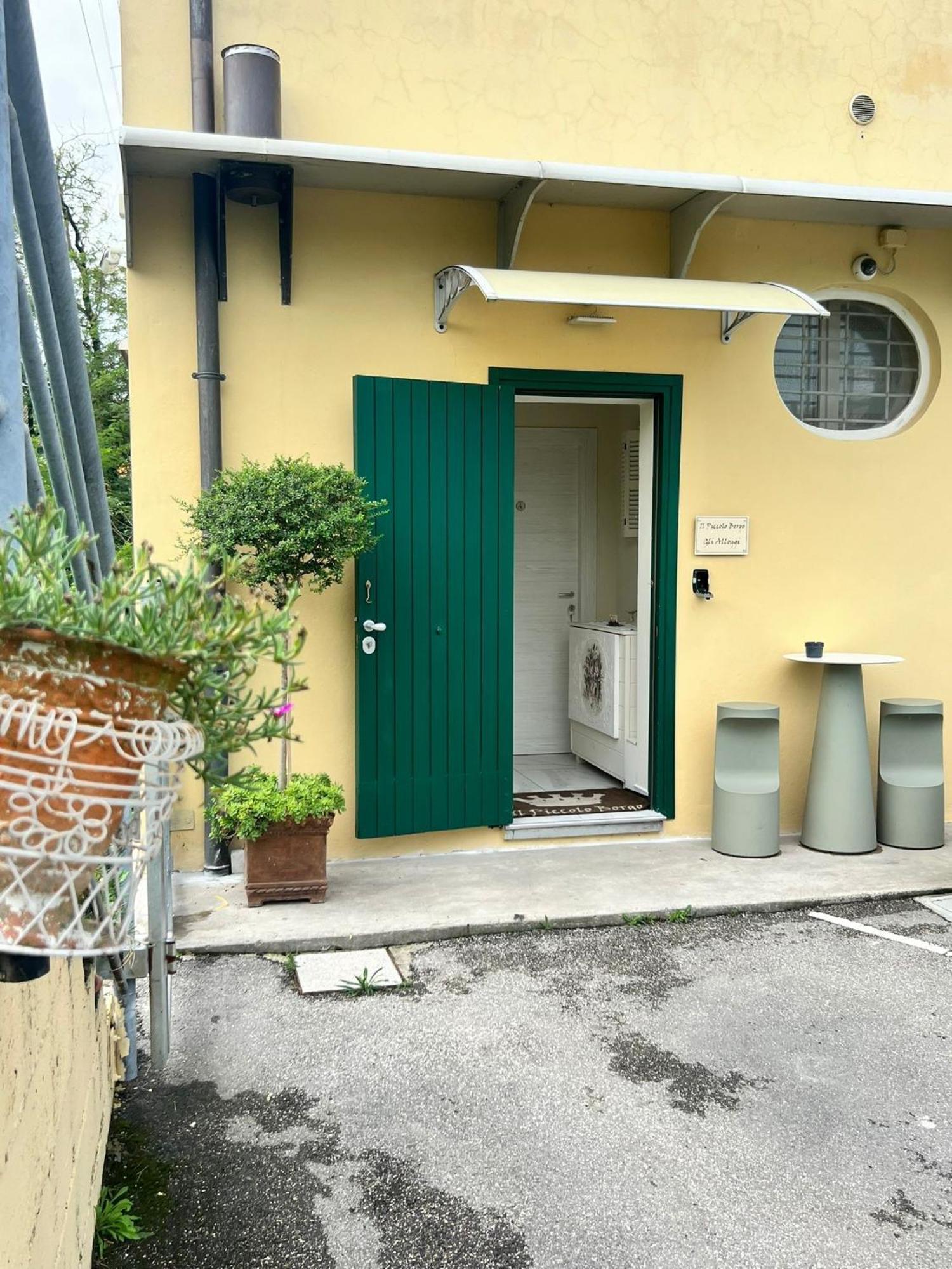 Gli Alloggi De Il Piccolo Borgo 卡斯特·马焦雷 外观 照片